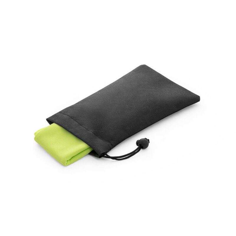 Toalha esportiva refrescante em 100% poliéster reciclado (100% rPET) com bolsa em non-woven - Imagem 6